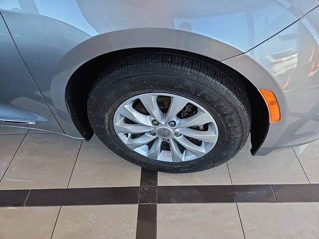 2017 Chrysler Pacifica Touring Plus