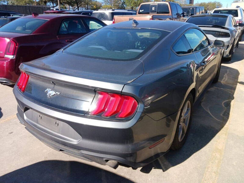 2021 Ford Mustang EcoBoost