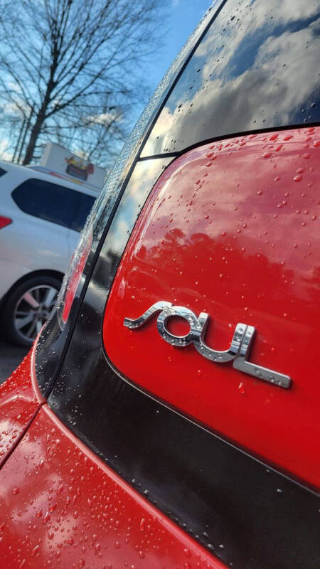 2016 Kia Soul +
