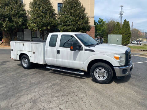 2011 Ford F-250 Super Duty for sale at GTO United Auto Sales LLC in Lawrenceville GA