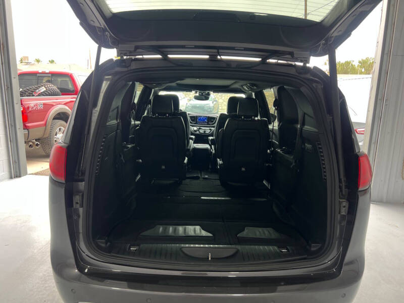 2020 Chrysler Pacifica Limited 35th Anniversary