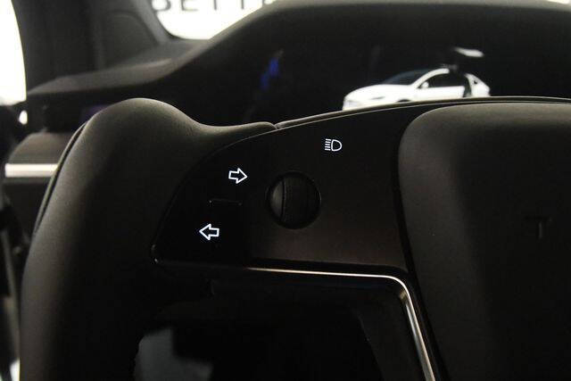2023 Tesla Model X Standard Range