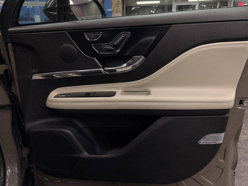 2025 Lincoln Corsair Premiere