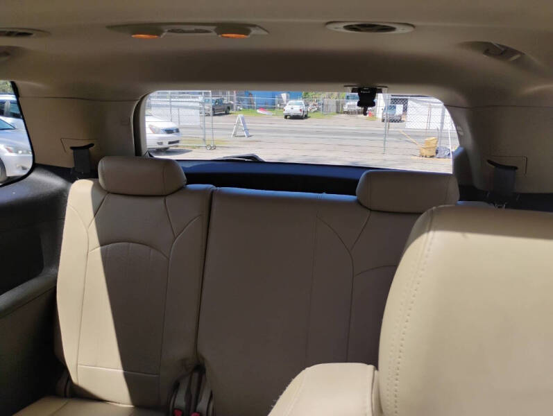 2011 GMC Acadia Denali