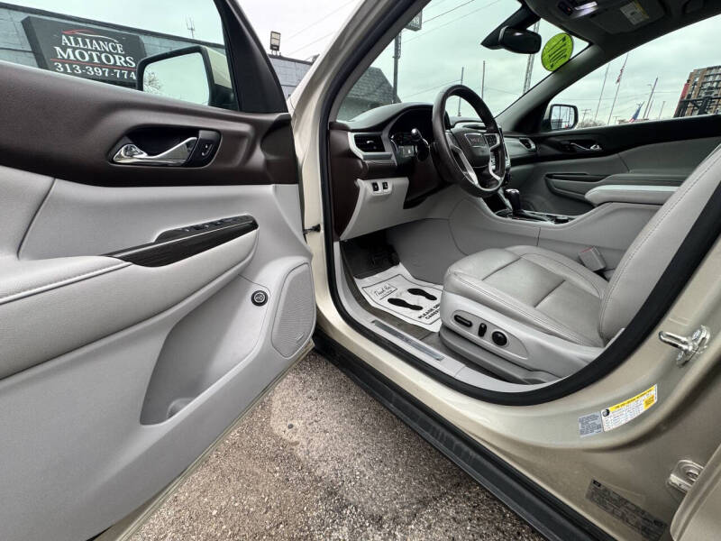 2017 GMC Acadia SLT-1