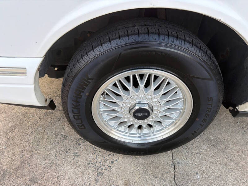 1997 Lincoln Town Car Executive