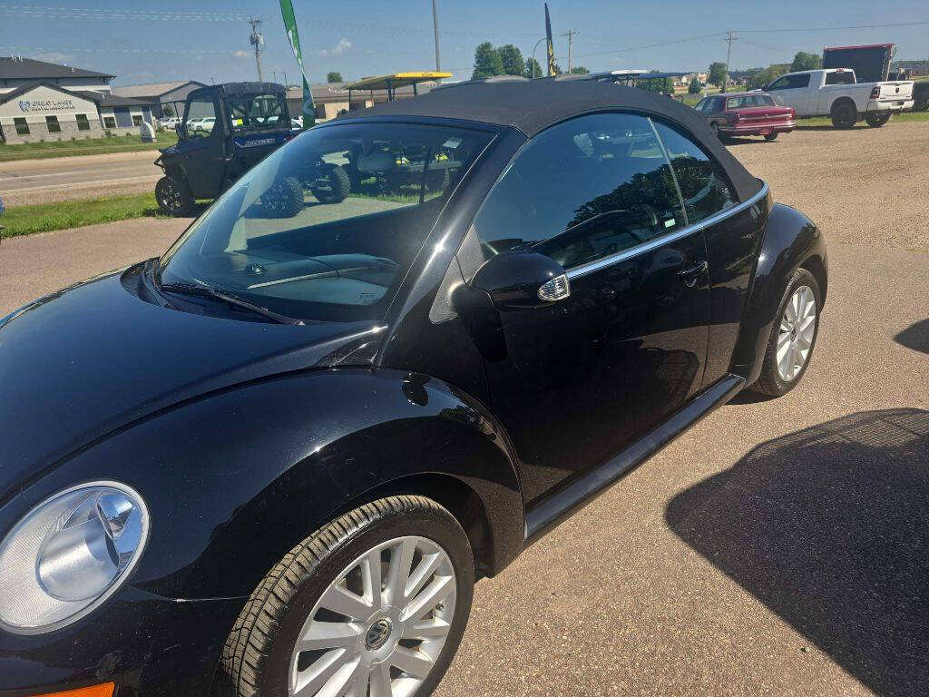 2008 Volkswagen New Beetle Convertible 8