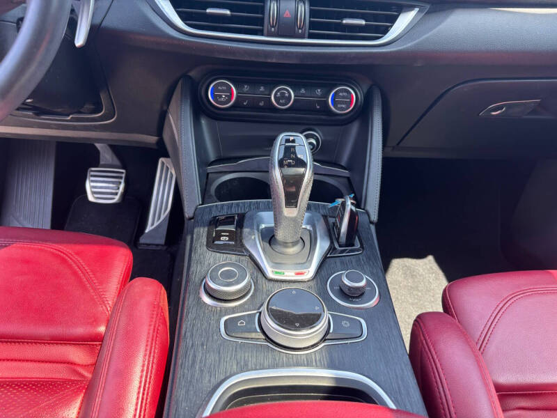 2022 Alfa Romeo Stelvio Sprint