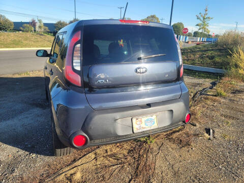2015 Kia Soul +