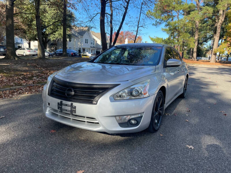 2014 Nissan Altima SV photo 2