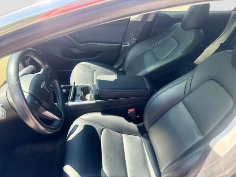 2019 Tesla Model 3 Standard Range Plus
