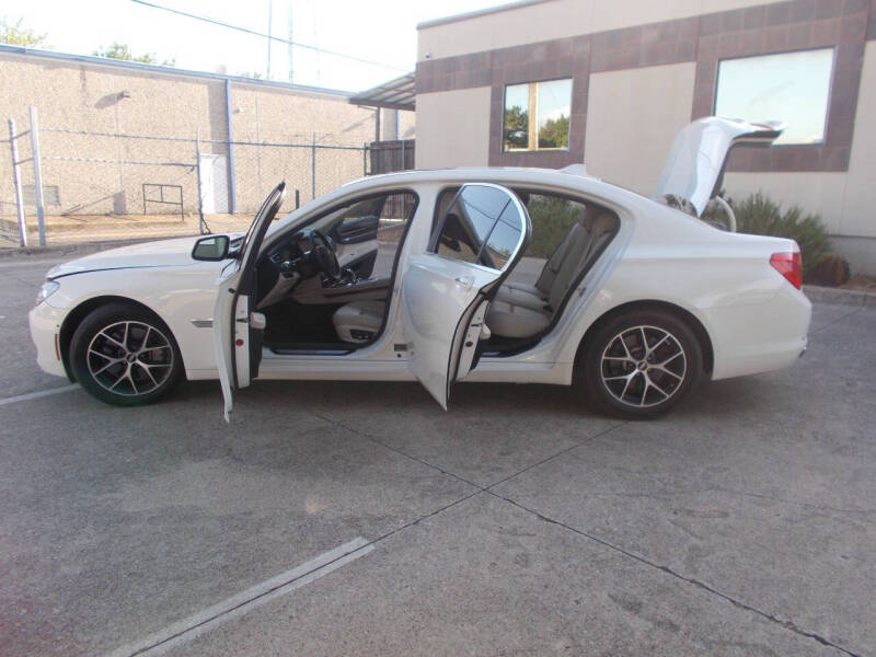 2011 BMW 7 Series 740Li