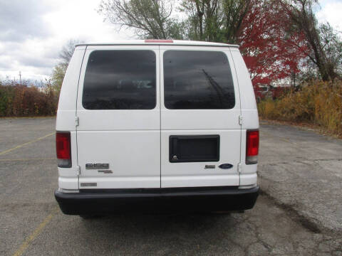 2009 Ford E-Series E-150 XLT