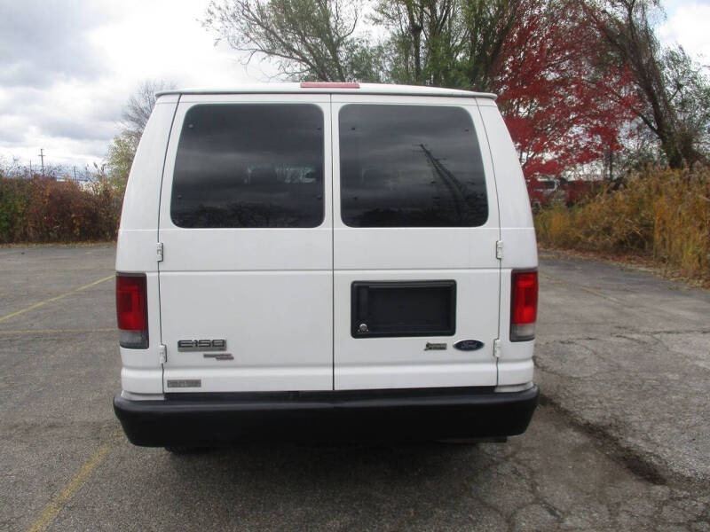 2009 Ford E-Series E-150 XLT