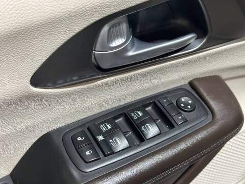 2017 Chrysler Pacifica Touring-L Plus