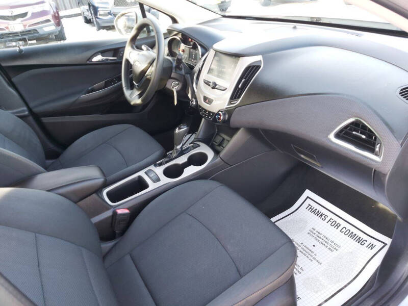 2018 Chevrolet Cruze LS Auto