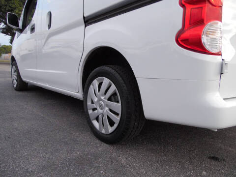 2017 Nissan NV200 SV