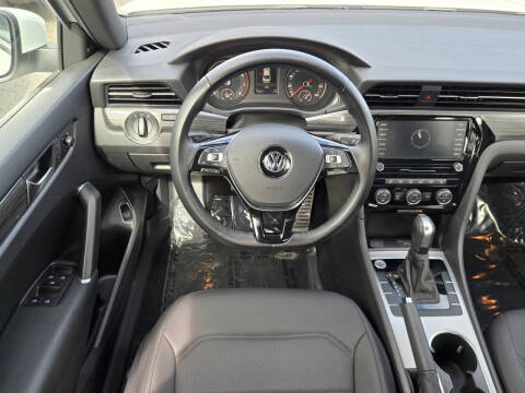 2021 Volkswagen Passat R-Line