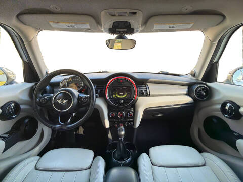 2016 MINI Hardtop 4 Door Cooper
