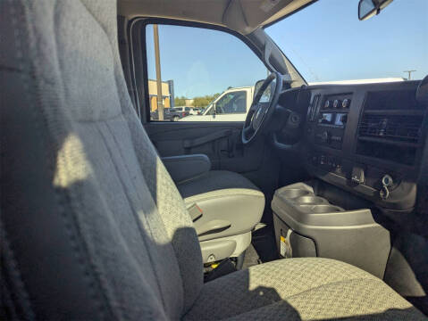 2025 Chevrolet Express 2500