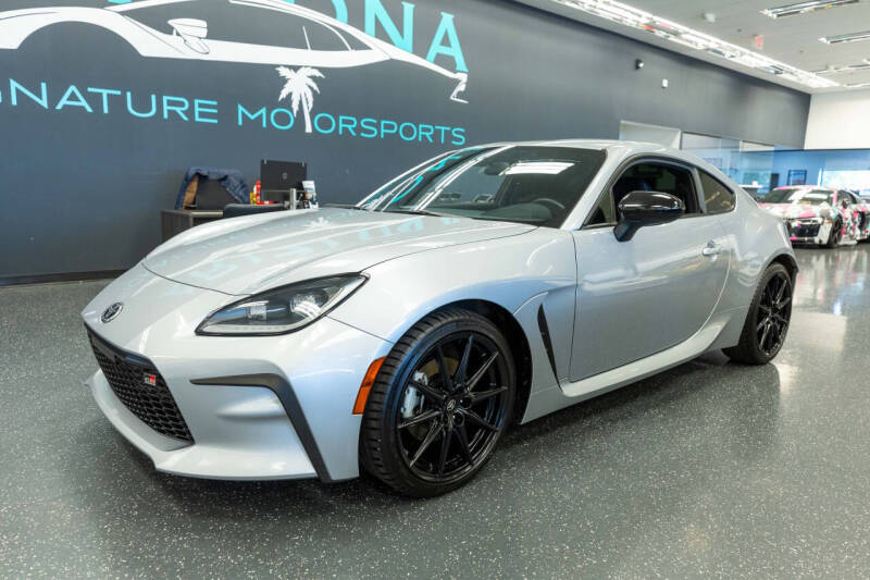 2025 Toyota GR86 Premium