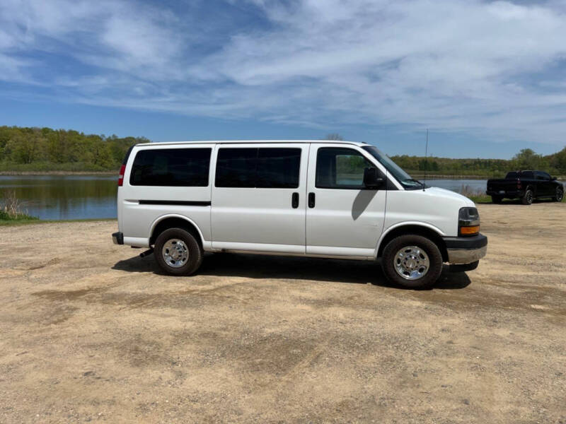 2017 Chevrolet Express LT 2500