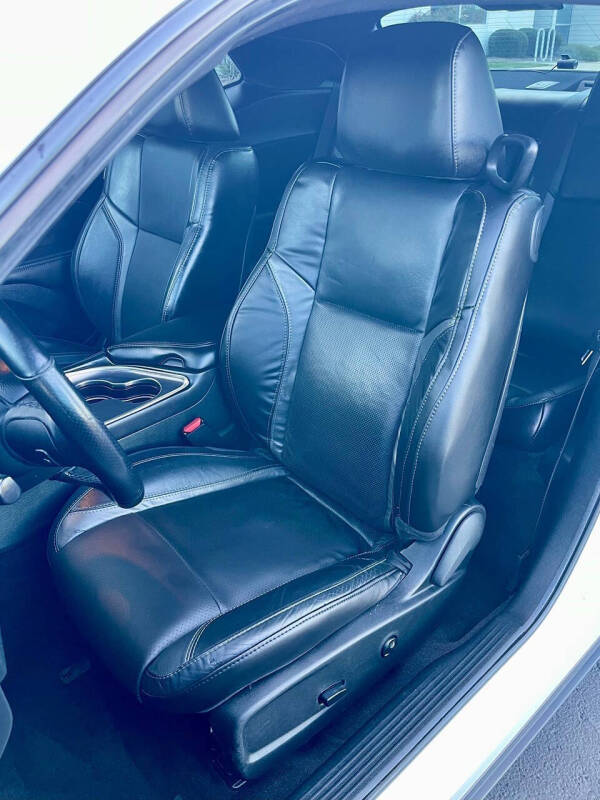 2018 Dodge Challenger SXT Plus