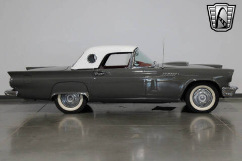 1957 Ford Thunderbird