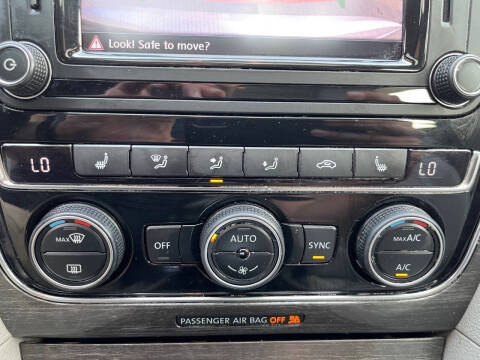 2016 Volkswagen Passat 1.8T SE