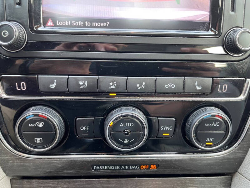 2016 Volkswagen Passat 1.8T SE