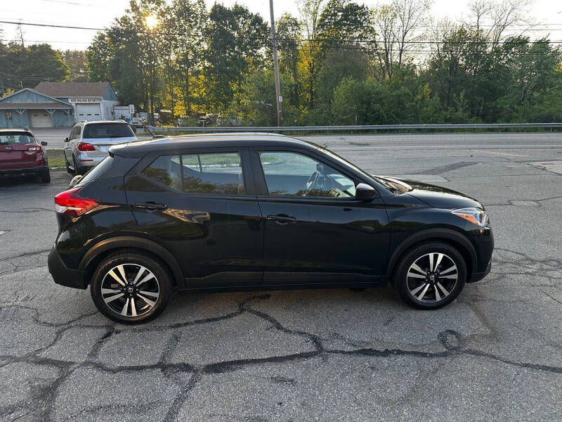2020 Nissan Kicks SV