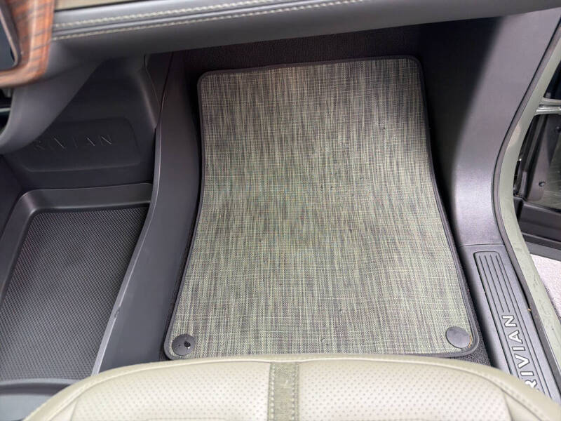 2023 Rivian R1T Launch Edition