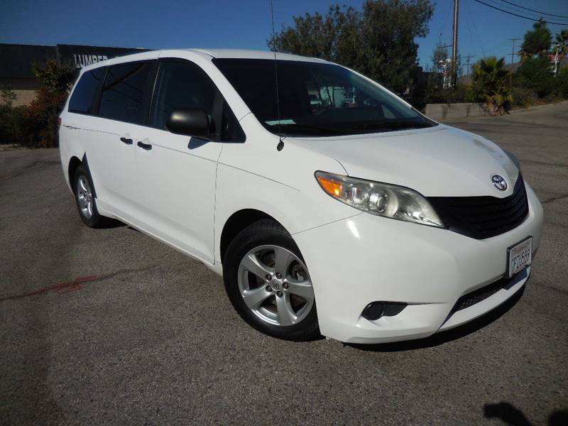 2014 Toyota Sienna for sale at ARAX AUTO SALES in Tujunga CA