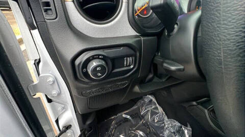 2024 Jeep Gladiator Sport