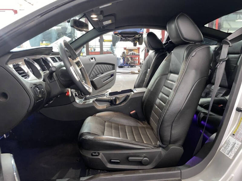 2010 Ford Mustang V6