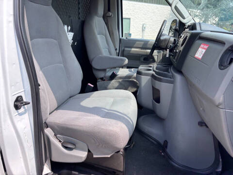 2010 Ford E-Series E-250