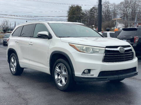 2014 Toyota Highlander for sale at Ole Ben Franklin Motors KNOXVILLE - Clinton Highway in Knoxville TN