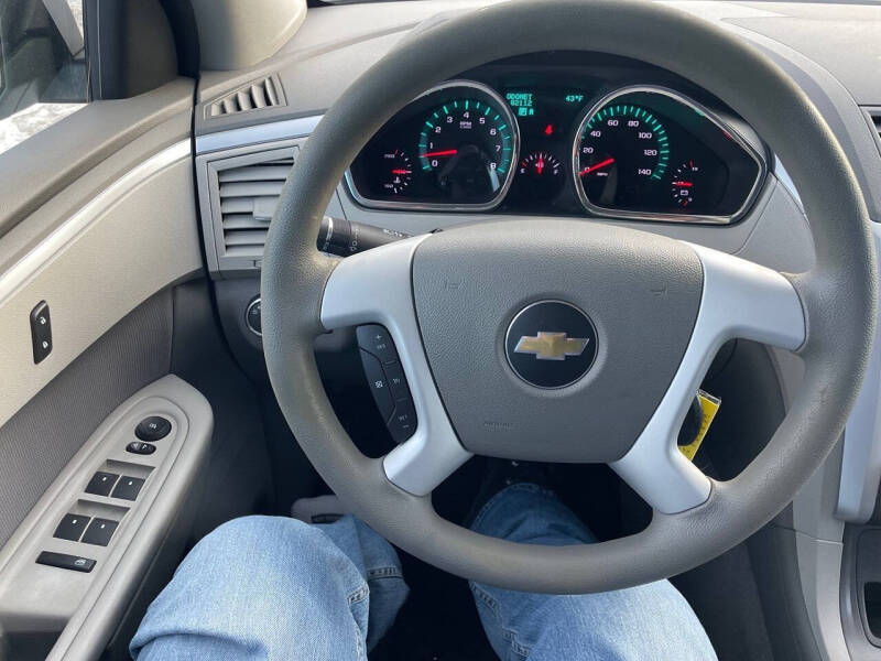 2011 Chevrolet Traverse LS