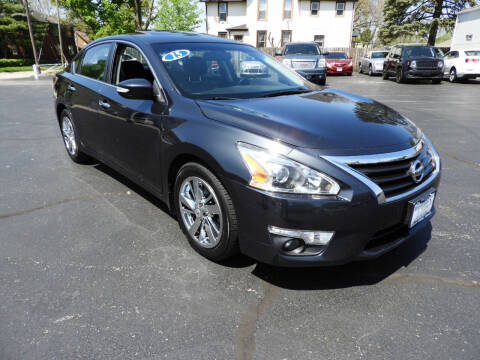 2015 Nissan Altima for sale at Grant Park Auto Sales in Rockford IL
