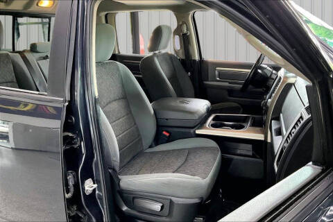 2017 RAM 1500 SLT