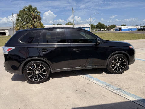 2015 Mitsubishi Outlander SE