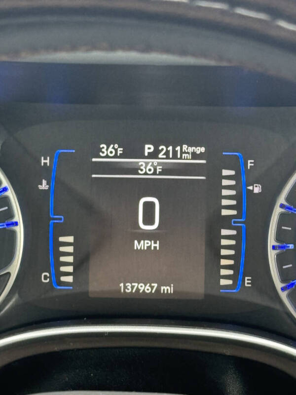 2017 Chrysler Pacifica Touring-L