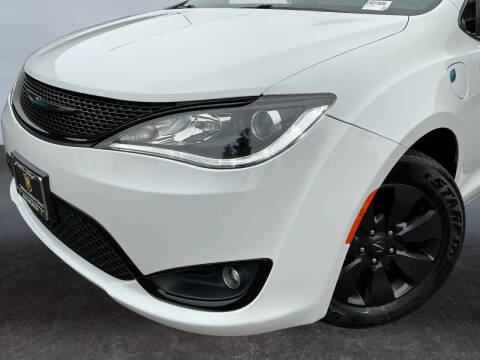 2020 Chrysler Pacifica Hybrid Touring