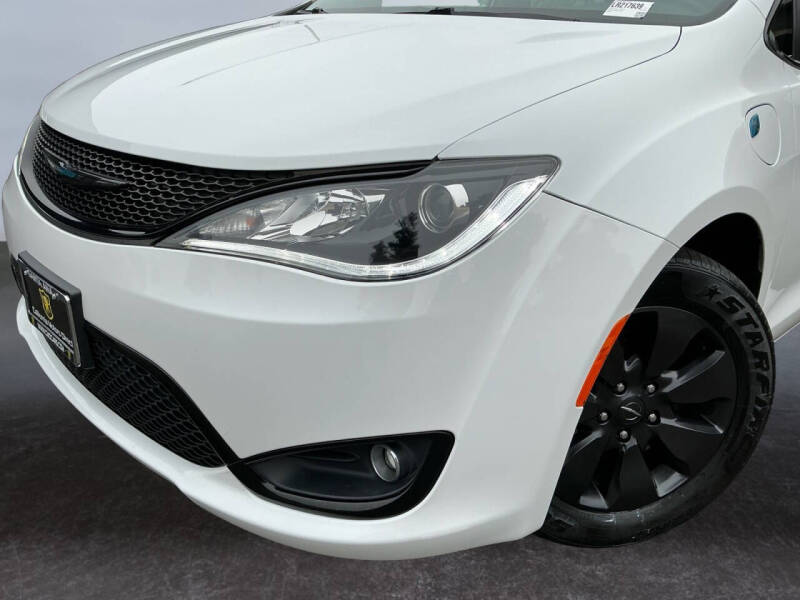 2020 Chrysler Pacifica Hybrid Touring