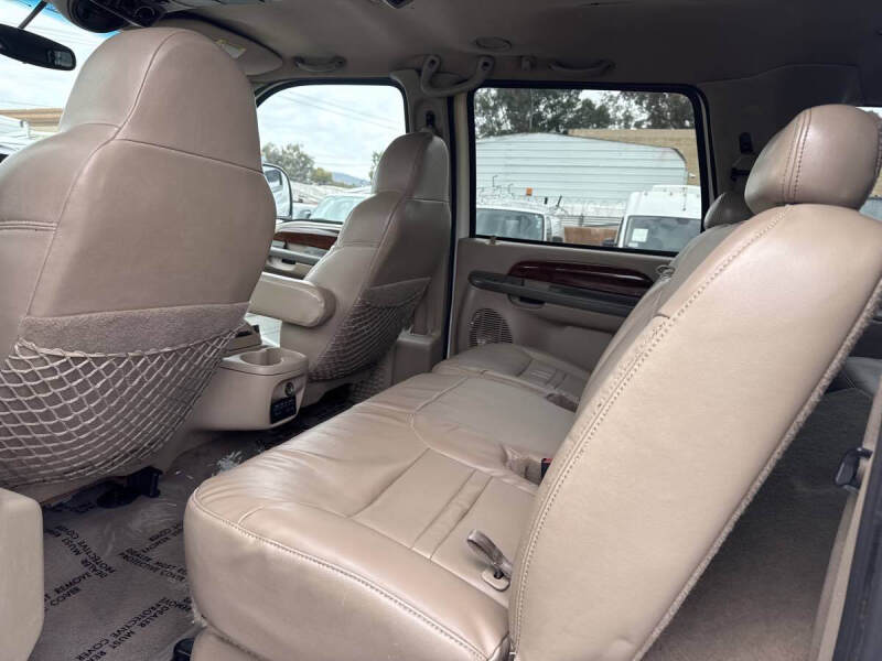 2003 Ford Excursion XLT