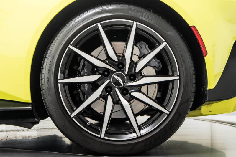 2019 Aston Martin Vantage