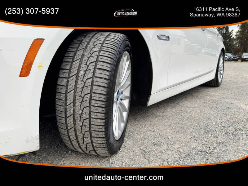 2012 BMW 5 Series 535i