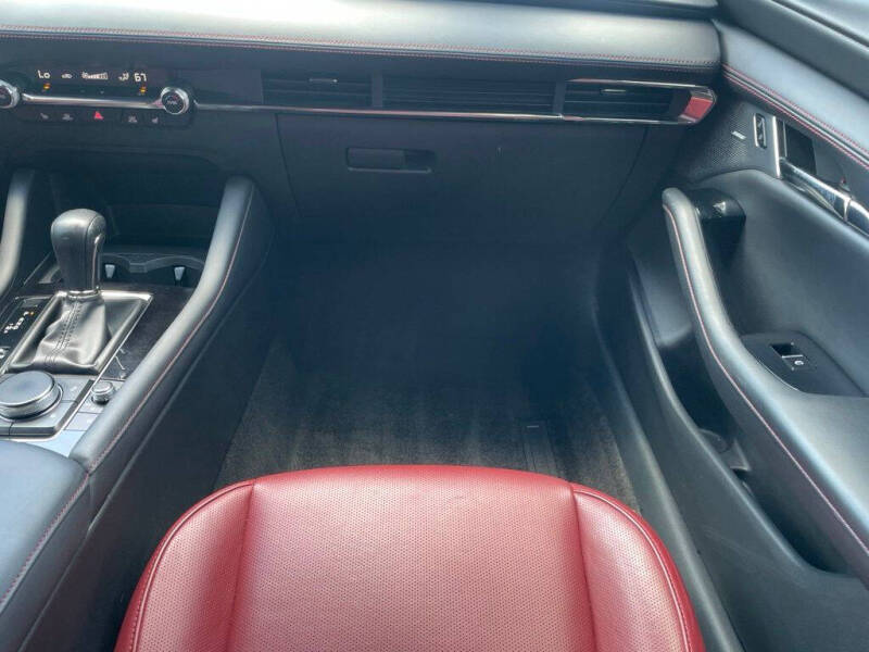 2023 Mazda Mazda3 Hatchback 2.5 S Carbon Edition