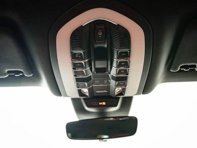 2021 Porsche Macan S