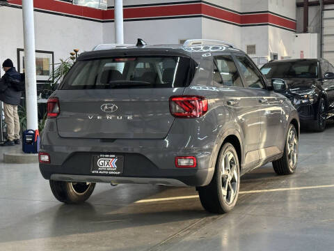2022 Hyundai Venue SEL